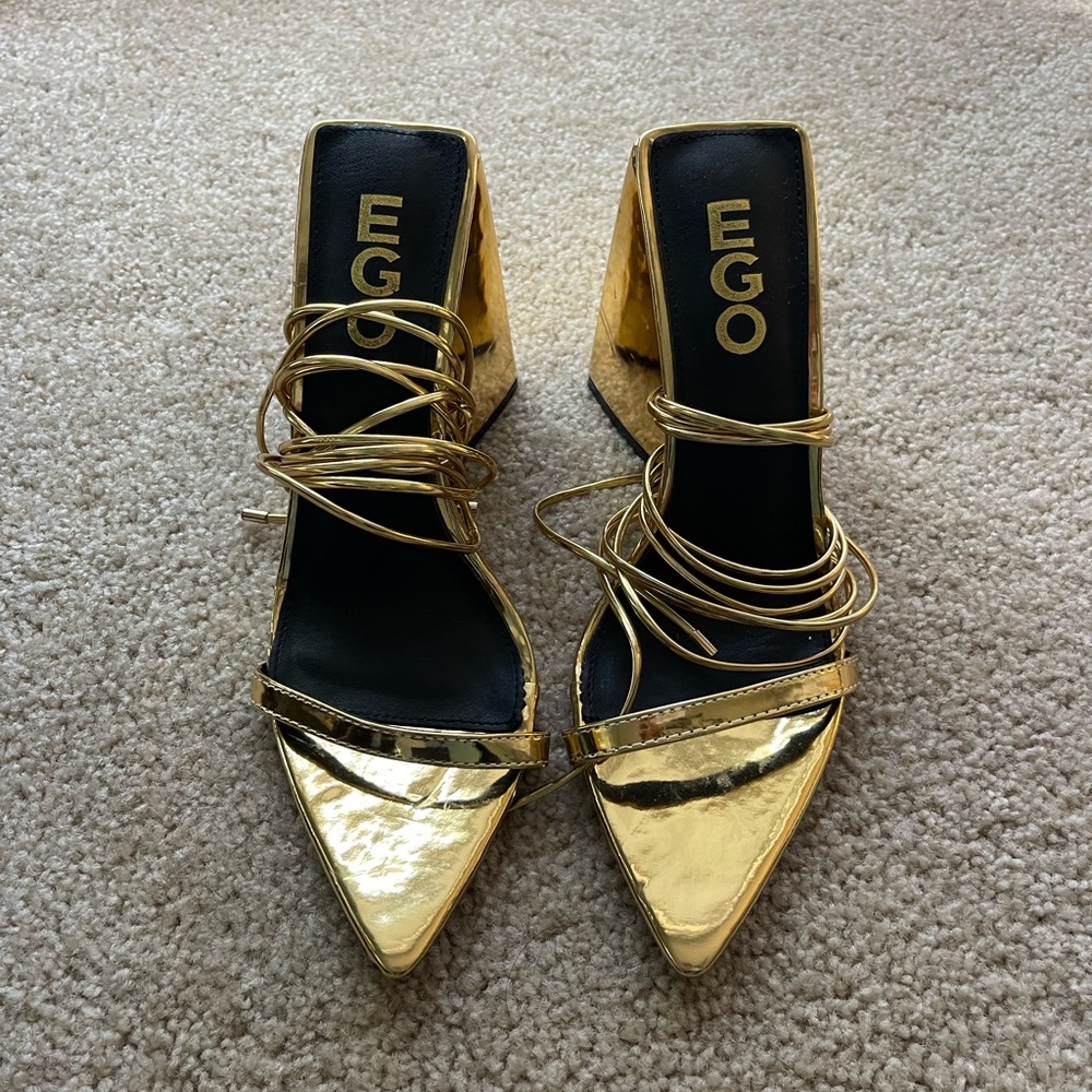 NWOT Gold EGO Heels
